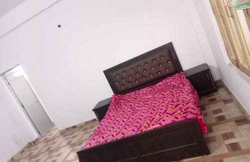 Kanpur Hotel | OYO 81071 Raj Sadan Guest House
