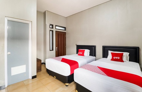 Parongpong Hotel | OYO 90026 Guest House Teras Waruga