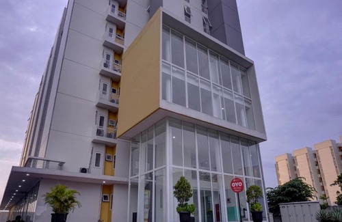 Tangerang Hotel | OYO 90120 Bolang Room