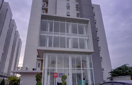 Tangerang Hotel | OYO 90120 Bolang Room
