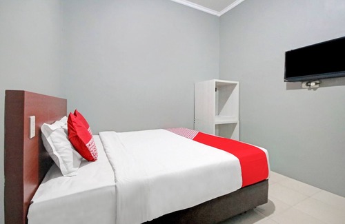 Medan Hotel | OYO 90359 Sbh Residence