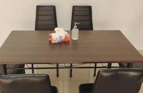 Sitiawan Hotel | OYO 90483 Vraj's Homestay