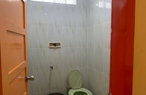 Jeneponto Hotel | OYO 90770 Wisma Rima Melati