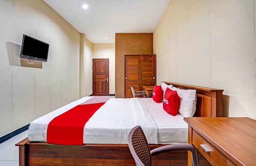 Surabaya Hotel | OYO 90889 Dkb Residence