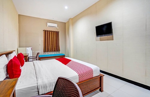 Surabaya Hotel | OYO 90889 Dkb Residence