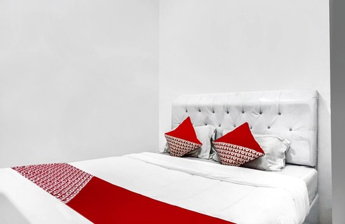 Rawamangun Hotel | OYO 90941 Egelsa 2020 Syariah Near Bank Mega Syariah KCP Rawamangun