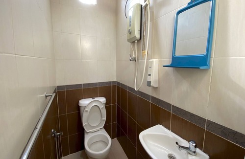 Kuah Hotel | OYO 91002 D Qamar Motel
