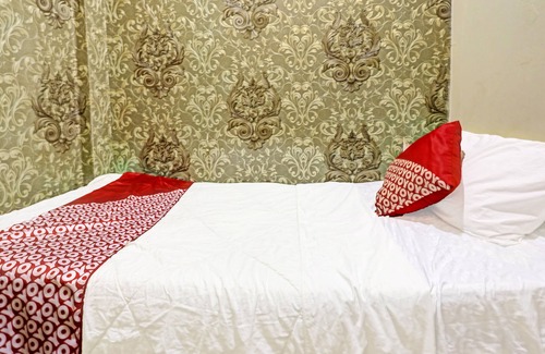 Lubuk Baja Hotel | OYO 91267 Sar Inn