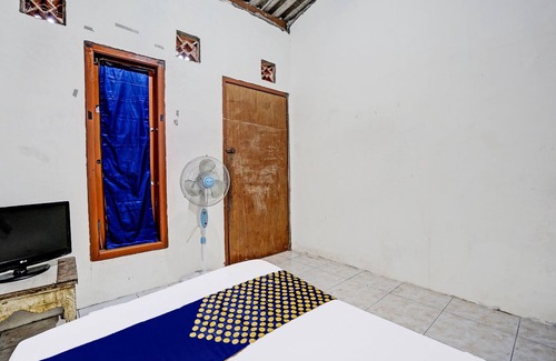 Surabaya Hotel | OYO 92078 Tarlo Guest House 4