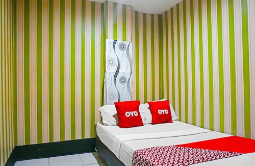 Old Jakarta Hotel | OYO 92581 Tangki Residence 2