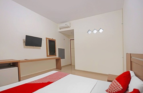 Batam Hotel | OYO 92585 Smiley 999