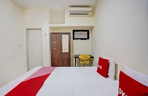 Surabaya Hotel | OYO 93112 Garden Homestay 3 Merlion