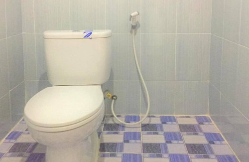 Makassar Hotel | OYO 93169 Bnb Homestay