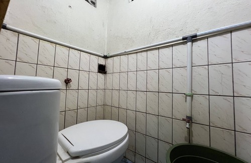 Kalimantan Hotel | OYO 93744 Guest House Akbarrinna