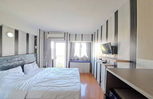 Karawang Hotel | OYO 94036 Apartement Sentraland By Helen Mangement