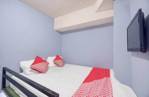 Kemang Hotel | OYO 94502 Helloroom Bangka