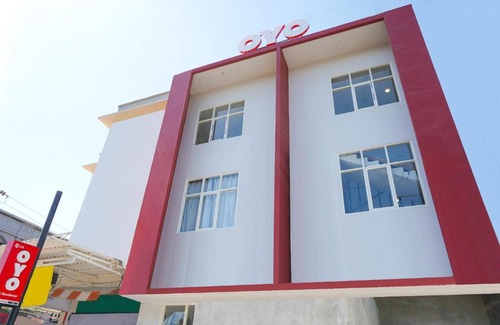 Surabaya Hotel | OYO Flagship 318 K1 UPN Rungkut Madya