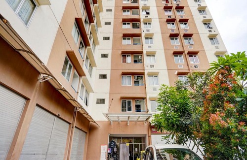 Surabaya Hotel | OYO Flagship 90087 Apartment Menara Rungkut 2