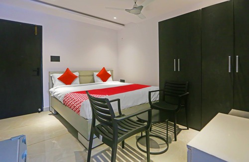 Visakhapatnam Hotel | OYO Flagship Botcha Convection