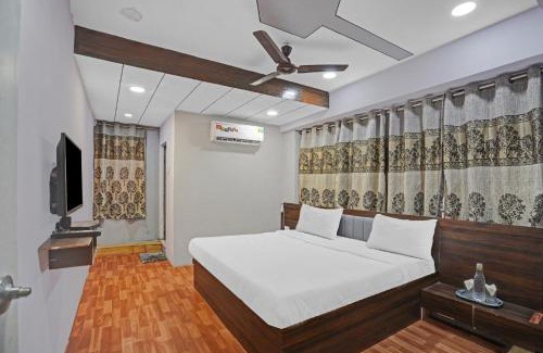 Surat Hotel | OYO Flagship Hotel Happy Inn