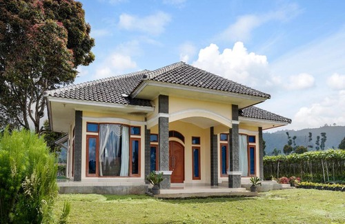 Parongpong Hotel | OYO Homes 91156 Eco Tourism Big Farmer Desa Kertawangi Syariah