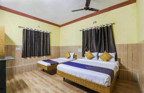 Ahmedabad Hotel | OYO Hotel Apsara Guest House