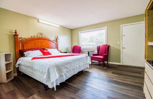 Calhoun Hotel | OYO Hotel Calhoun, GA I-75