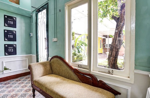 Surabaya Hotel | OYO Life 2929 Kost Sofie Syariah