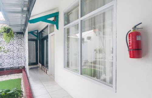 Bandung Hotel | OYO Life 3055 Rumah Enin