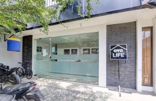 Semarang Hotel | OYO Life 90388 De'leota