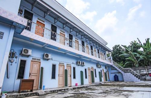 Palembang Hotel | OYO Life 90433 Serasi Kost