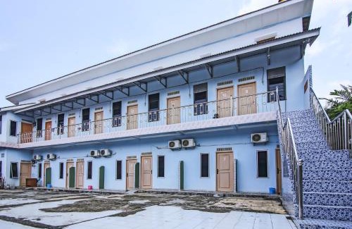 Palembang Hotel | OYO Life 90433 Serasi Kost