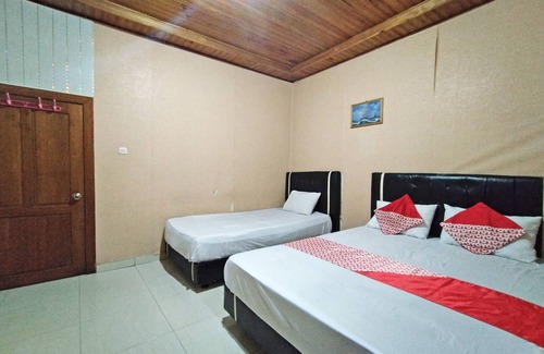 Kuala Tungkal Hotel | OYO Life 92291 Hotel Cahaya Syariah