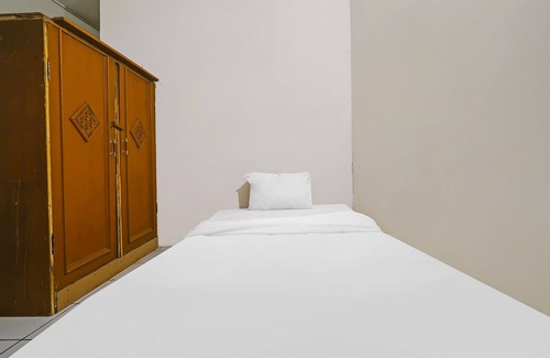 Setiabudi Hotel | OYO Life 92694 Kost Nino