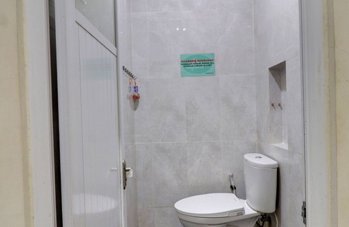 Jambi Hotel | OYO Life 92707 D-akomiba Residence