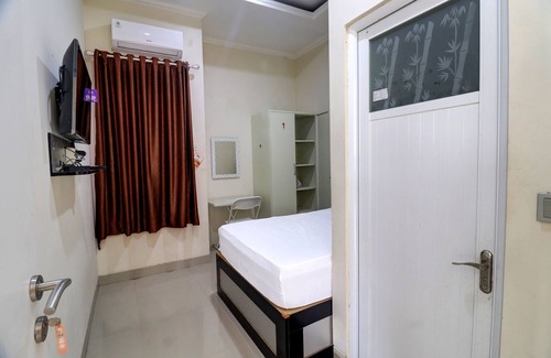 Jambi Hotel | OYO Life 92707 D-akomiba Residence