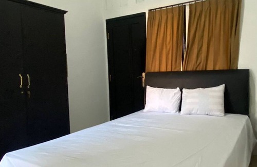 Muncan Hotel | OYO Life 93255 Kosan Teratai Jaya