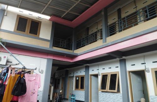 Mataram Hotel | OYO Life 93403 Penginapan Adinda