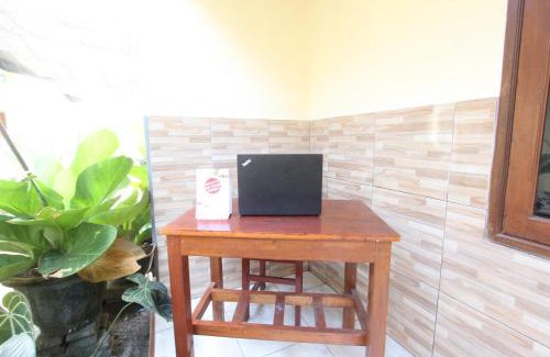 Mataram Hotel | OYO Life 93403 Penginapan Adinda