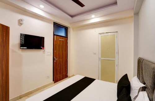 Noida Hotel | OYO Sonu Residency