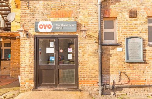 Wembley Park Hotel | OYO The Green Man Pub And Hotel
