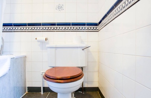 Newcastle-upon-Tyne Hotel | OYO The Rowers Hotel, Dunston Gateshead
