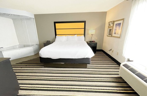 Tougaloo Hotel | OYO Townhouse Jackson/Ridgeland