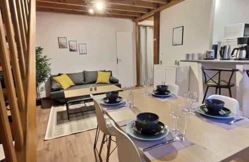 Miroir - Batignolles House | Oyon La Mancelle, 14p, 6 bdrms