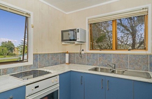 Cooks Beach Cottage | Oyster Bach - Cooks Beach Bach