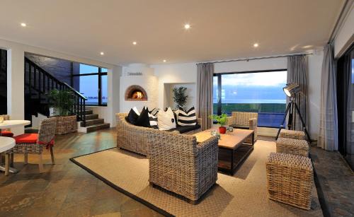 Walvis Bay Bed & Breakfast | Oyster Box Guesthouse