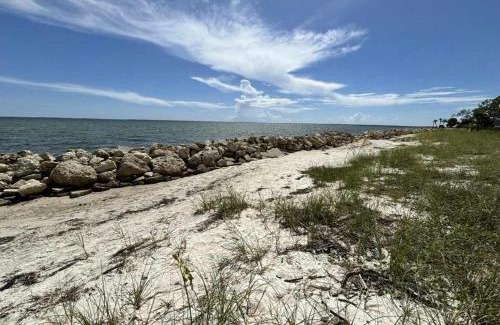 Port St. Joe House | Oyster cove- Beach front -pet friendly -elevator
