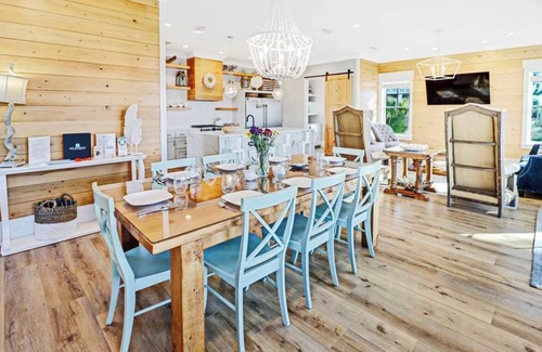 Port St. Joe House | Oyster cove- Beach front -pet friendly -elevator