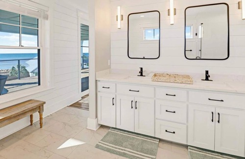 Port St. Joe House | Oyster cove- Beach front -pet friendly -elevator