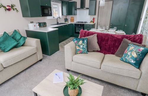 Hasguard Cross Cottage | OYSTER LODGE, pet friendly, character holiday cottage in Little Haven